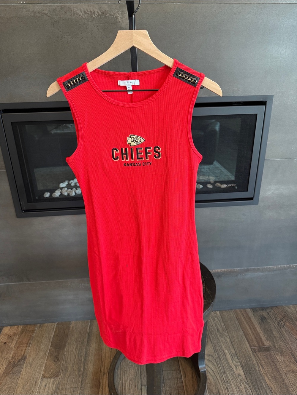 Erin Andrew’s Red Kansas City Chiefs Sleeveless Mini Dress